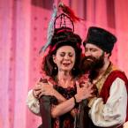 Foto Rakvere Teatri lavastusest "Tavaline ime", fotograaf Kalev Lilleorg