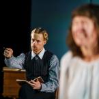 Foto Rakvere Teateri lavastusest "Ohtlik meetod", fotograaf Kalev Lilleorg