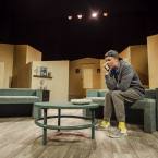 Foto Rakvere Teatri lavastusest "Ettevaatust, õnn!", foto Alana Proosa