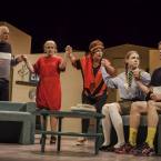 Foto Rakvere Teatri lavastusest "Ettevaatust, õnn!", foto Alana Proosa