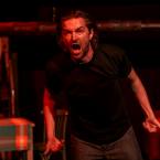 Foto Rakvere Teatri lavastusest "Lahkumine", fotograaf Kalev Lilleorg