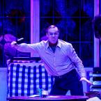 Foto Rakvere Teatri lavastusest "Öörändurid", fotograaf Kalev Lilleorg