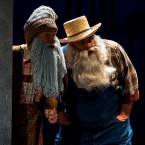 Foto Rakvere Teatri lavastusest "Päkapikkude parim puhkus", fotograaf Kalev Lilleorg