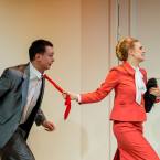 Foto Rakvere Teatri lavastusest "Kõik on jokk, proua minister", fotograaf Kalev Lilleorg