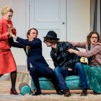 Foto Rakvere Teatri lavastusest "Kõik on jokk, proua minister", fotograaf Kalev Lilleorg