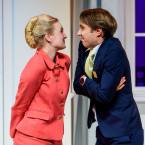 Foto Rakvere Teatri lavastusest "Kõik on jokk, proua minister", fotograaf Kalev Lilleorg