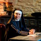 Foto Rakvere Teatri lavastusest "Agnes Dei", fotograaf Kalev Lilleorg